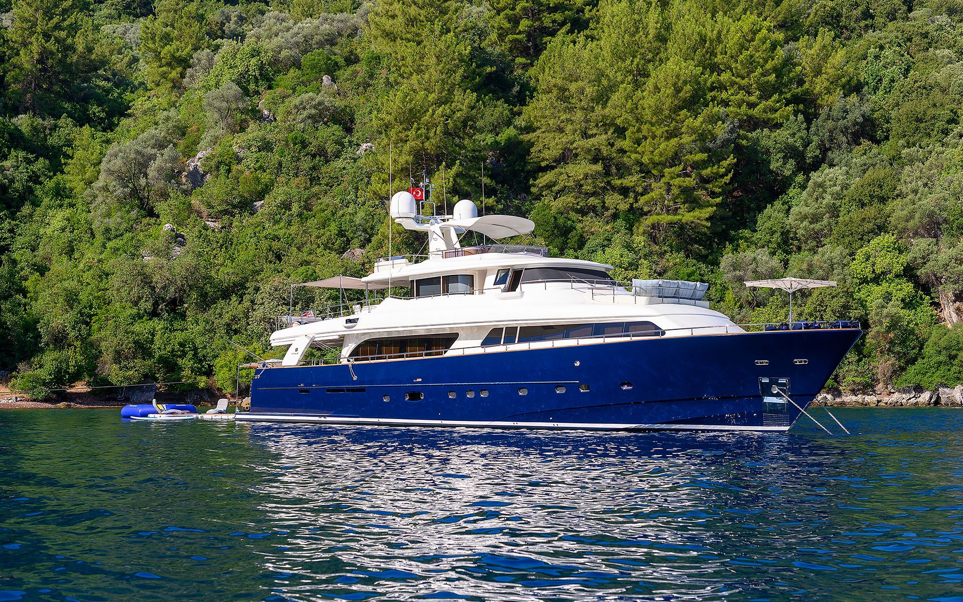 JARELA yacht for sale (Custom Line, 28.43m, 2007)
